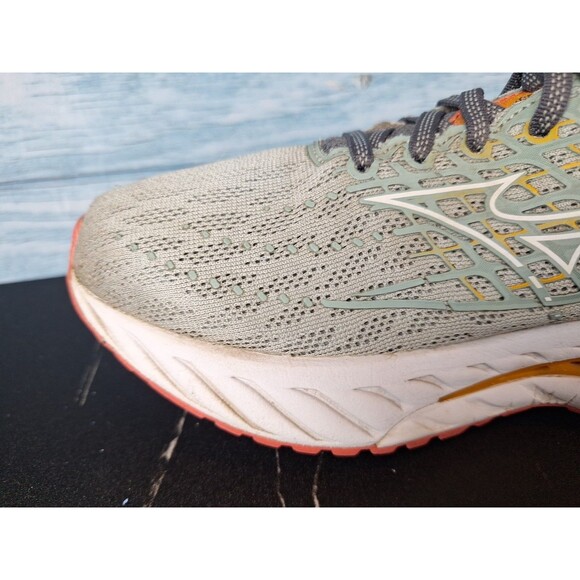 Mizuno Wave Inspire 20 XX Men\'s Gray Orange Running Shoes Sz 6.5